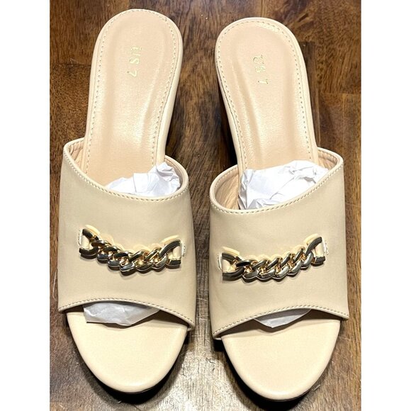 Perphy Women Sandals Size 7 Cream & Tan Block Heel Sandals Gold Chain Detail - Picture 1 of 16